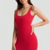Evie Bodycon-Minikleid mit tiefem Rückenausschnitt in Kirschrot