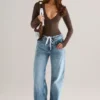 Faedra-Jeans mit geradem Bein und Kordelzug in Mid Wash Faedra-Jeans mit geradem Bein und Kordelzug in Mid Wash