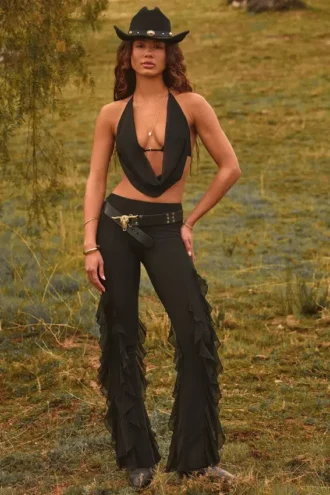 Felicity Mid-Rise-Hose mit Rüschen und ausgestelltem Bein in Schwarz