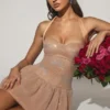 Felicity Minikleid mit verziertem Neckholder und Bubble-Saum in Mandel