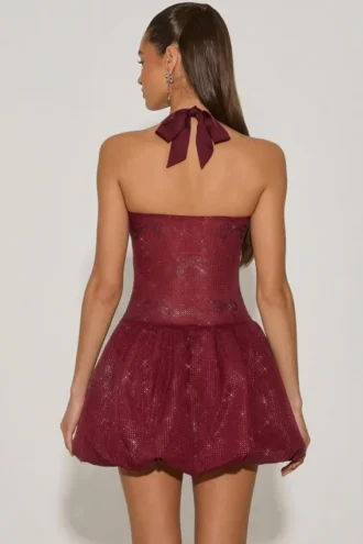 Felicity verziertes Neckholder-Minikleid mit Bubble-Saum in Weinrot