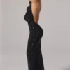 Feyre Verziertes rückenfreies Kleid mit Wasserfallausschnitt in Schwarz