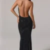 Feyre Verziertes rückenfreies Kleid mit Wasserfallausschnitt in Schwarz