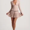 Fiorella Langarm-Minikleid mit Falten in Mushroom Fiorella Langarm-Minikleid mit Falten in Mushroom
