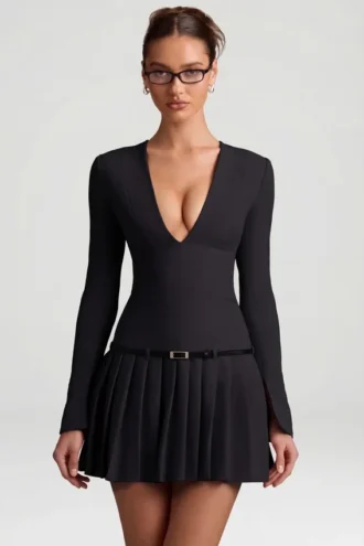 Fiorella Langarm-Plissee-Minikleid in Schwarz