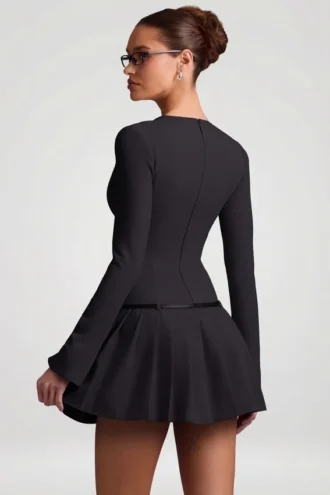 Fiorella Langarm-Plissee-Minikleid in Schwarz