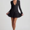 Fiorella Langarm-Plissee-Minikleid in Schwarz Fiorella Langarm-Plissee-Minikleid in Schwarz