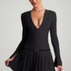 Fiorella Langarm-Plissee-Minikleid in Schwarz Fiorella Langarm-Plissee-Minikleid in Schwarz