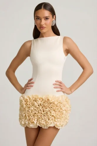 Florrie Satin-Minikleid mit Blumenapplikationen und offenem Rücken in Elfenbein