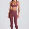 Foldover-Leggings mit mittlerer Leibhöhe und Steg in Acai