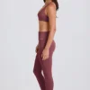 Foldover-Leggings mit mittlerer Leibhöhe und Steg in Acai