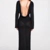 Frances transparentes Jersey-Maxikleid mit langen Ärmeln und rückenfreiem Ausschnitt in Schwarz
