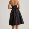 Gabrielle trägerloses Midi-Korsettkleid in Schwarz