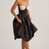 Gabrielle trägerloses Midi-Korsettkleid in Schwarz