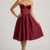 Gabrielle trägerloses Midi-Korsettkleid in Weinrot