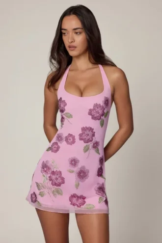 Galene Minikleid mit Neckholder und Verzierungen in zartem Rosa