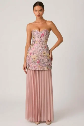 Galia – Verziertes, wandelbares Schnürkleid in Floral Pink