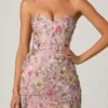 Galia – Verziertes, wandelbares Schnürkleid in Floral Pink