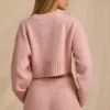 Gekürzter Pullover aus geripptem Strick in Blush Pink Gekürzter Pullover aus geripptem Strick in Blush Pink