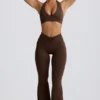 Geraffte, ausgestellte Hose aus gebürstetem Jersey in Pecan-Mélange Geraffte, ausgestellte Hose aus gebürstetem Jersey in Pecan-Mélange
