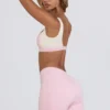 Geraffte Mini-Shorts in Hellrosa-Mélange