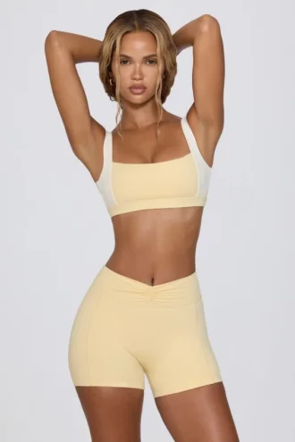 Geraffte Minishorts in Lemon-Mélange Geraffte Minishorts in Lemon-Mélange