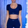 Gerippte Minishorts in Marineblau