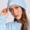 Gerippte Strickmütze in Hellblau