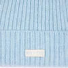 Gerippte Strickmütze in Hellblau