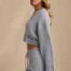Gerippter, verkürzter Pullover aus Strick in Soft Blue Gerippter, verkürzter Pullover aus Strick in Soft Blue