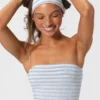 Geripptes Jersey-Stirnband mit blauen Streifen Geripptes Jersey-Stirnband mit blauen Streifen