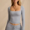 Geripptes Modal-Oberteil in Soft Blue Geripptes Modal-Oberteil in Soft Blue