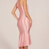 Giada Midaxi-Kleid mit Scharf-Detail in Blush Pink Giada Midaxi-Kleid mit Scharf-Detail in Blush Pink