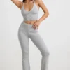 Grob gestrickte Hose mit Umschlag und ausgestelltem Bein in Grau meliert Grob gestrickte Hose mit Umschlag und ausgestelltem Bein in Grau meliert