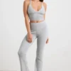 Grob gestrickte Hose mit Umschlag und ausgestelltem Bein in Grau meliert Grob gestrickte Hose mit Umschlag und ausgestelltem Bein in Grau meliert