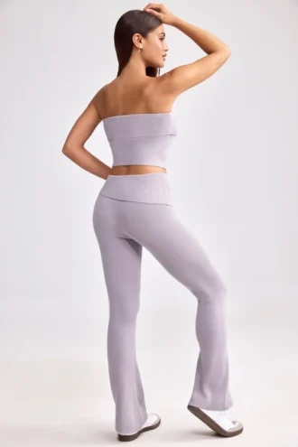 Grob gestrickte Kick-Flare-Hose mit Umschlag in Dusty Lavender
