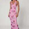 Gyda verziertes Maxikleid mit Neckholder in zartem Rosa Gyda verziertes Maxikleid mit Neckholder in zartem Rosa