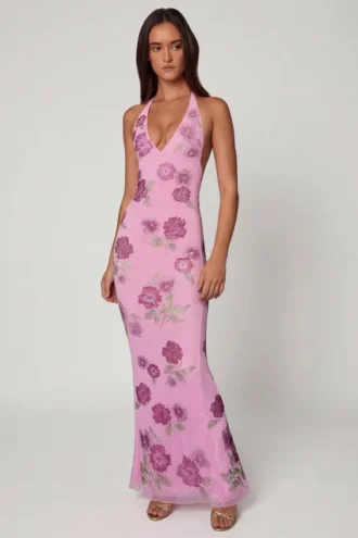 Gyda verziertes Maxikleid mit Neckholder in zartem Rosa
