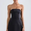 Haisley Bandeau-Minikleid mit strukturierter Tulpenform in Schwarz Haisley Bandeau-Minikleid mit strukturierter Tulpenform in Schwarz