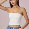 Hania Modal-Oberteil mit Broderie Anglaise in Weiß Hania Modal-Oberteil mit Broderie Anglaise in Weiß