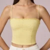 Hania Modal-Oberteil mit Broderie Anglaise in Zitronengelb
