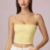 Hania Modal-Oberteil mit Broderie Anglaise in Zitronengelb