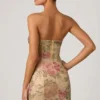 Harlie Minikleid mit Herzausschnitt und A-Linien-Schnitt, verziert mit Hotfix-Steinen in Rosa