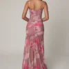 Haruna – Asymmetrisches Korsettkleid mit Rüschen in Blurred Floral Haruna – Asymmetrisches Korsettkleid mit Rüschen in Blurred Floral