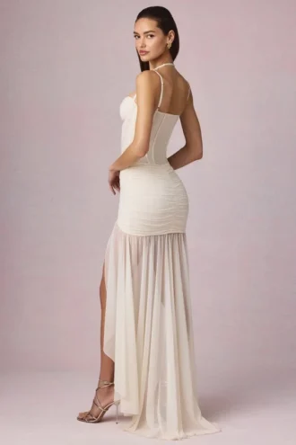 Haruna Asymmetrisches Korsettkleid mit Rüschen in Elfenbein