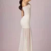 Haruna Asymmetrisches Korsettkleid mit Rüschen in Elfenbein Haruna Asymmetrisches Korsettkleid mit Rüschen in Elfenbein