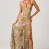 Haruna Asymmetrisches Korsettkleid mit Rüschen in floralem Multiprint Haruna Asymmetrisches Korsettkleid mit Rüschen in floralem Multiprint