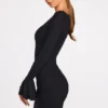 Helena – Langärmliges, drapiertes Minikleid aus geripptem Modal in Schwarz
