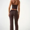 Hollis Mid-Rise Straight-Leg-Hose in Schokoladenbraun Hollis Mid-Rise Straight-Leg-Hose in Schokoladenbraun