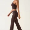 Hollis Mid-Rise Straight-Leg-Hose in Schokoladenbraun Hollis Mid-Rise Straight-Leg-Hose in Schokoladenbraun
